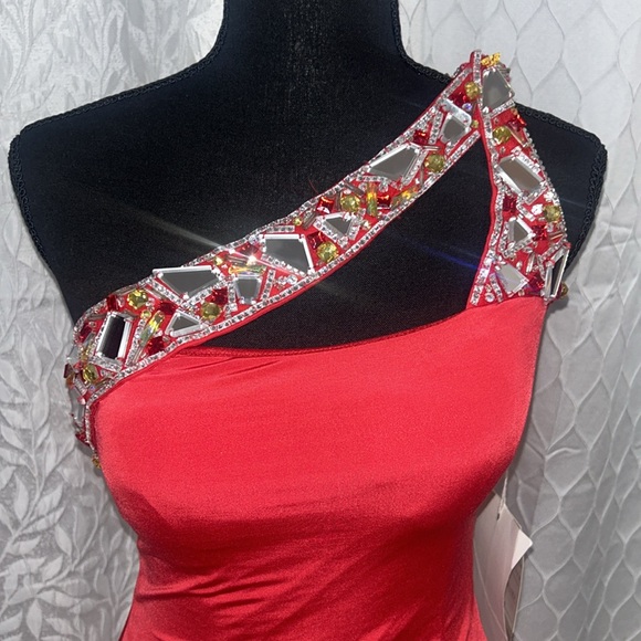 Red and silver bedded cocktail mini dress - Picture 2 of 8